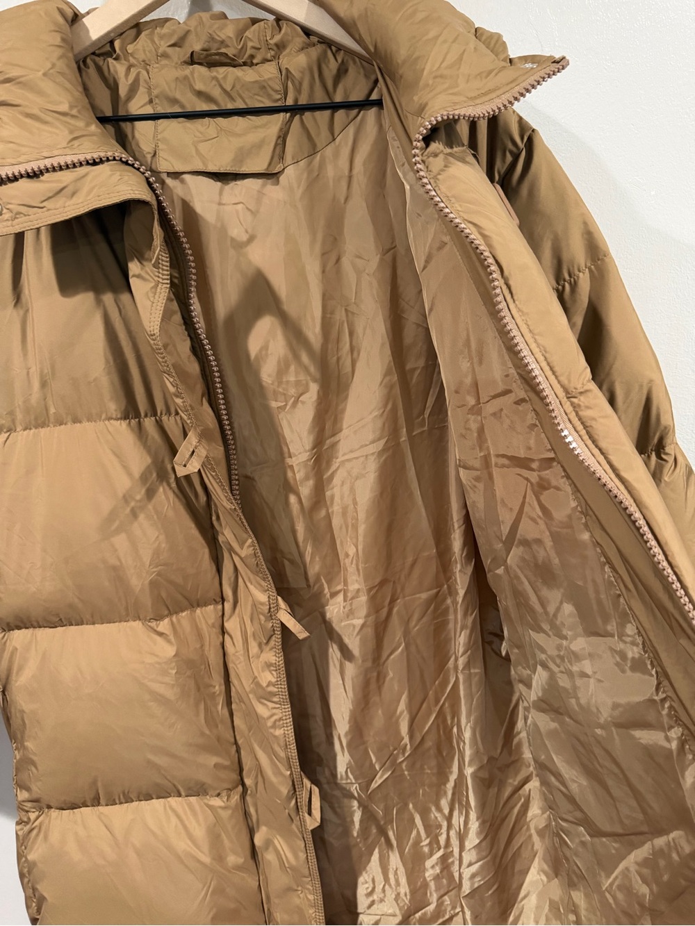 NWOT Duck Down Camel Long Hooded Puffer Coat Size - Medium - Picture 7 of 10